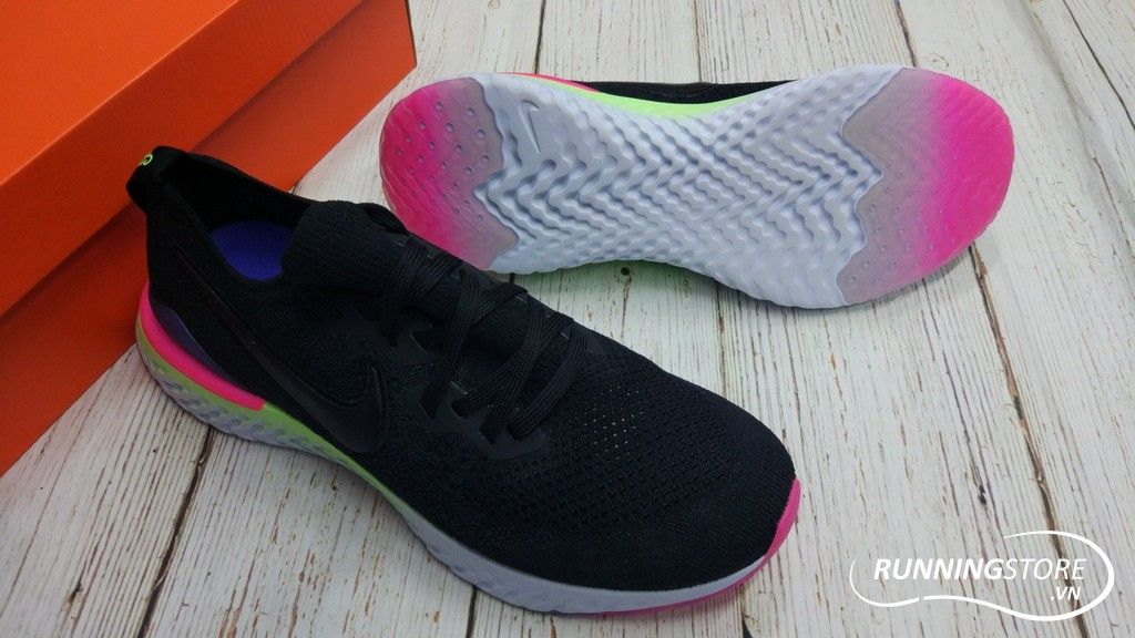 nike epic react flyknit 2 white black hyper pink